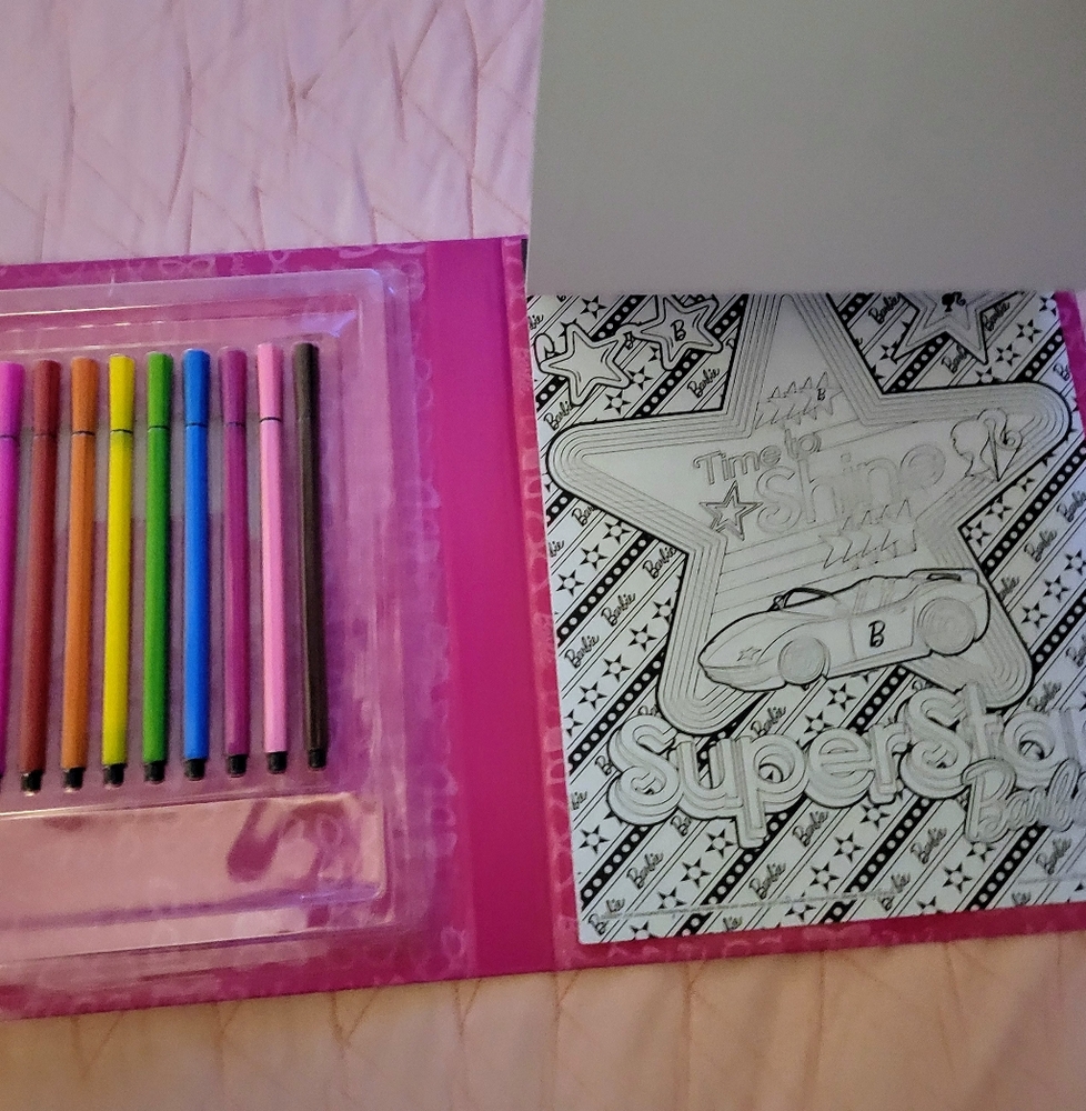 NIB Barbie Hard Cover Coloring Book Set 10 Vibrant Washable Markers Retro-themed - Picture 6 of 9